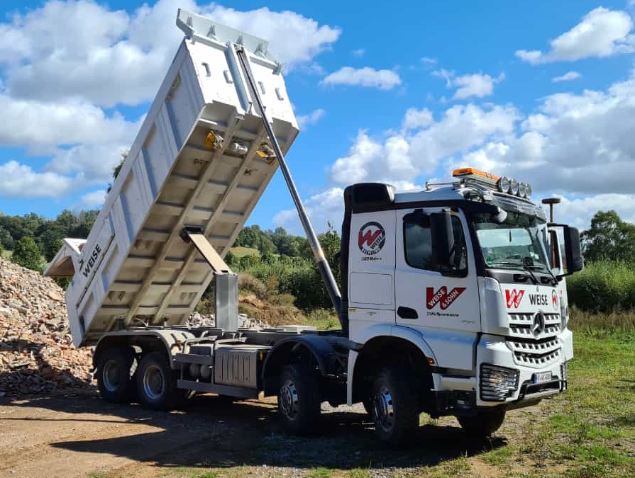 Mercedes Arocs 8x8 Kipper